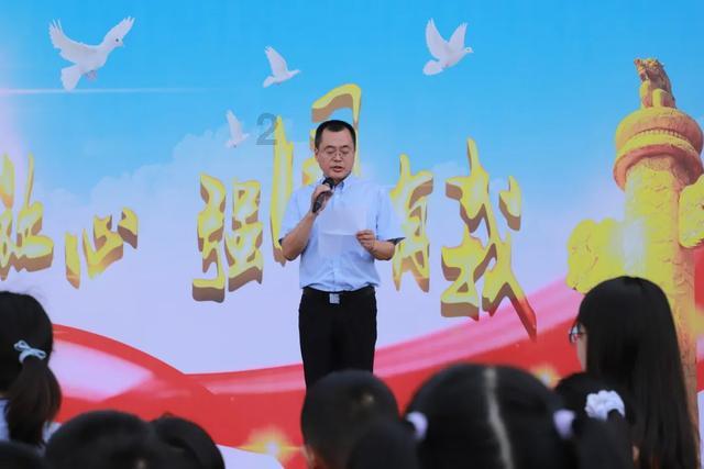 玩撞三国